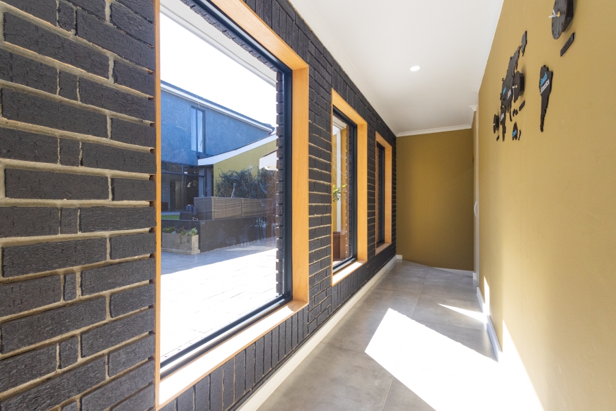 4 Bedroom Property for Sale in Loevenstein Western Cape